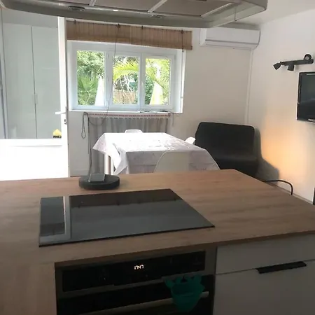 /duplex 80 M2les Violettes / 3 Chambres Bord Plage Et Jardin Apartment *